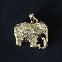 Pingente Folheado a Ouro 18K  Elefante